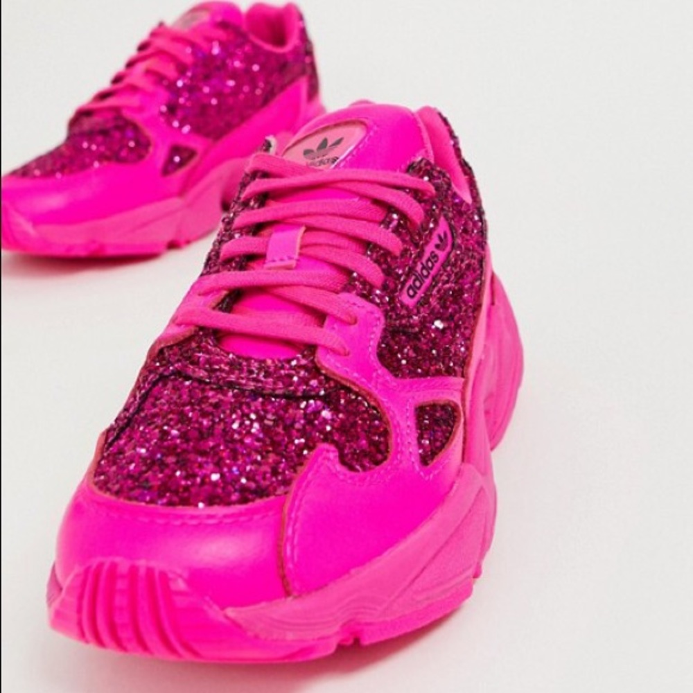 💖 ISO ADIDAS FALCON SNEAKERS 💖